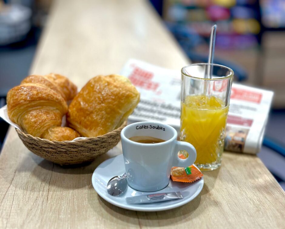 Le Familial, bar tabac à Bordeaux propose a la restauration des petits déjeuners